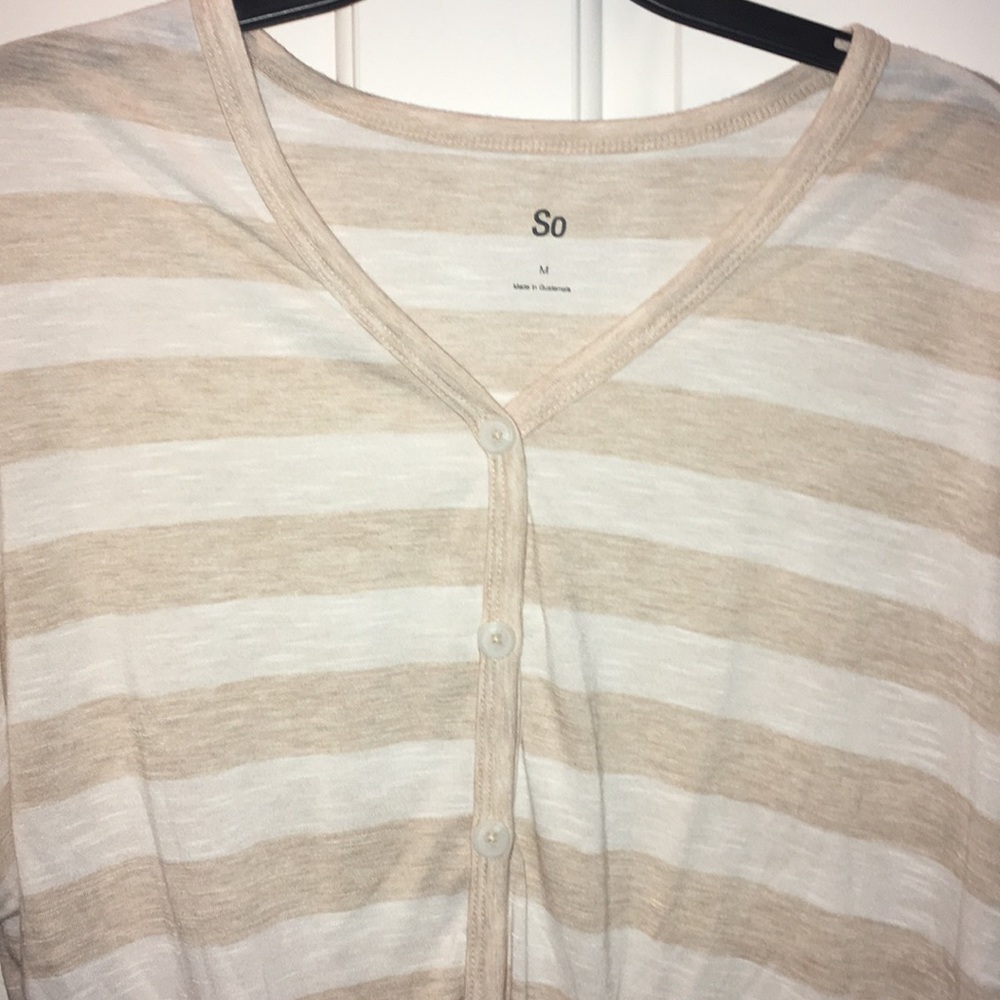 Blouse - Picture 2 of 3